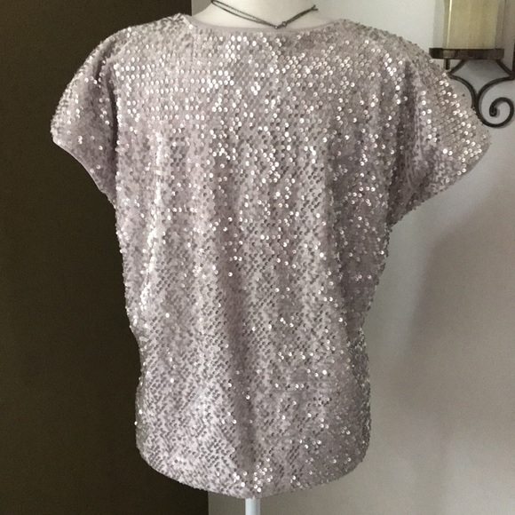 Jennifer Lopez sequined top - Picture 4 of 6